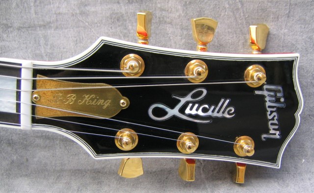 2003_Gibson_BB_King_Lucille_01073739_head